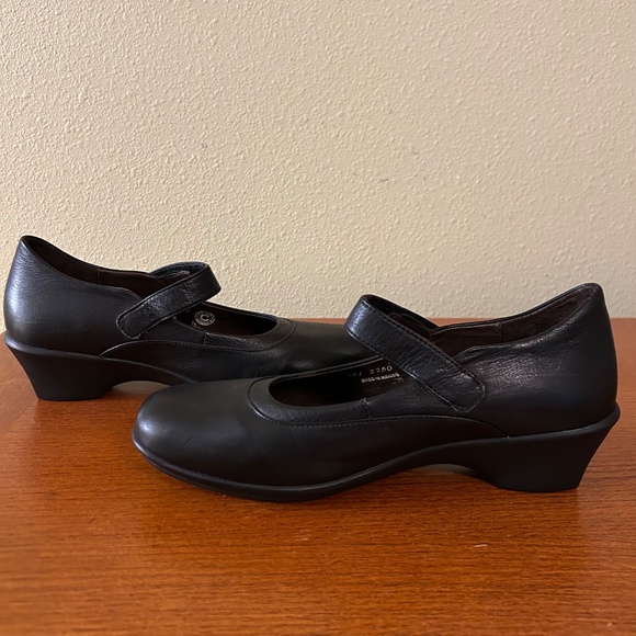 Wolky Mary Jane Clogs Women's Black‎ Leather Comfort Casual Size EU 40 (9 US) - Picture 4 of 11